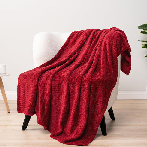 PAVILIA Soft Fleece Burgundy Dark Red Throw Blanket for Couch, Lightweight Plush Warm Blankets for Bed, Fuzzy Cozy Flannel Blanket Throw for Sofa,...