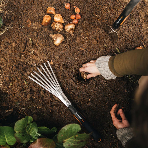 Fiskars 315530-1001 Xact Garden Hand Trowel, Black/Silver...