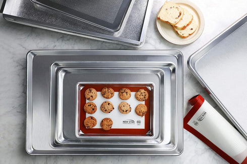 New Star Foodservice 36633 Commercial Grade Silicone Baking Mat Non-Stick Pan Liner, 8 x 12 Inch (Quarter Size)...