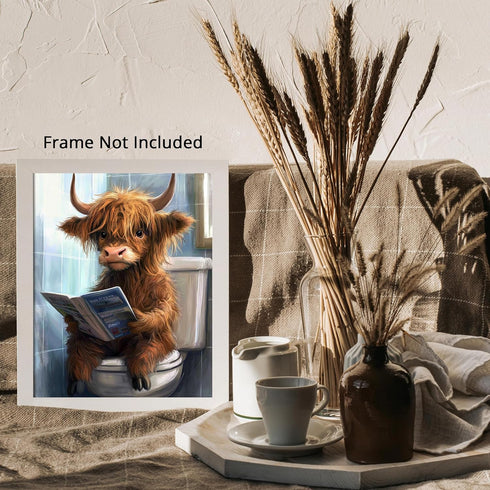 Posterizer 1 pcs-funny cute highland cow reading on toilet 3-Bathroom Restroom Art-Art for Animal Lovers-Decor for Home & Office- unframed wall ar...