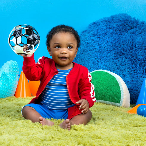 Bright Starts Oball Grippin' Goals Rattle Soccer Ball - Black & White, Easy-Grasp Toy for Newborn and Up...