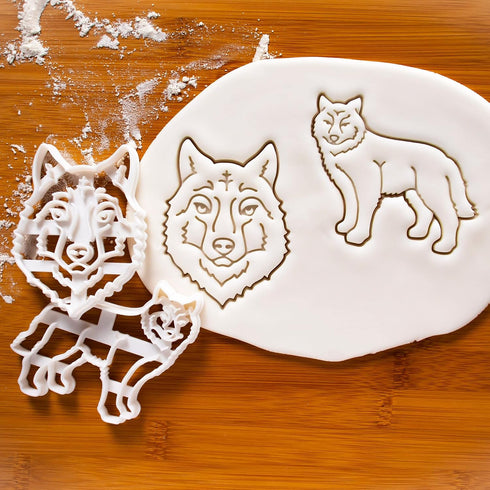 Set of 2 Wolf cookie cutters (Designs: Face and Body), 2 pieces - Bakerlogy...