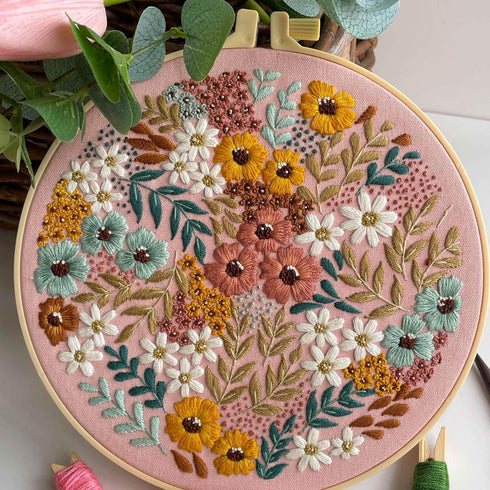 Myfelicity Embroidery kit, Adult Embroidery Material Set with Cute Flowers and Plants Patterns. 3 Embroidery Clothes and Colors Threads. 1 Hoop. (...