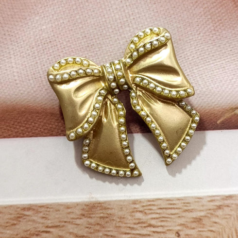 Baroque Vintage Imitated Pearl Hemmed Gold Metallic Bow Brooch Pin Costume Jewelry...