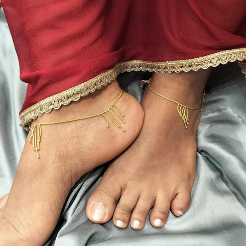 Efulgenz Gold Tone Dainty Ankle Bracelet Pair for Women Indian Anklet Set Payal Boho Beach Barefoot Sandals Feet Statement Jewelry for Women...