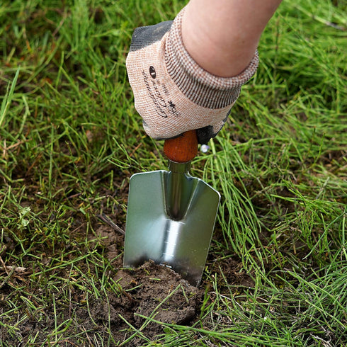 Japanese Garden Trowel Heavy Duty Japanese Steel with Wood Handle, Garden Transplanter Tool for Digging, Scooping, Transplanting, Made in Japan, L...