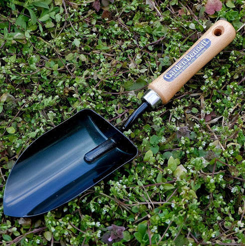 Japanese Garden Shovel Small Portable Hand Tool for Digging and Transplanting, Heavy Duty Japanese Steel Wood Handle, Made in Japan, Soil Scoop To...