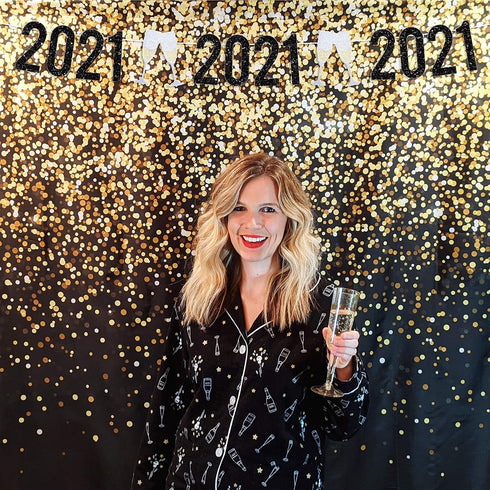 Black and Gold Photo Booth Backdrop - Perfect Party Decoration for Graduation, Birthday, Christmas, New Years Eve, Bachelorette, Weddings, Prom | ...