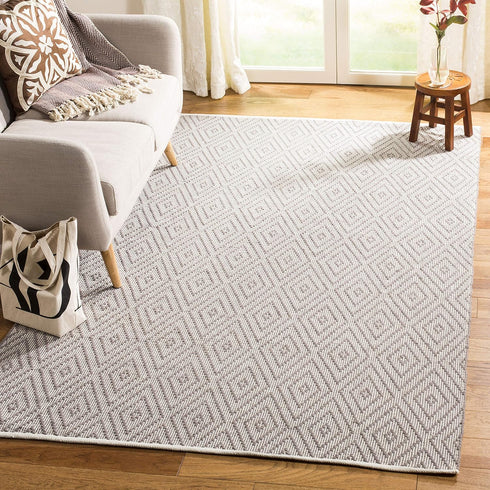 SAFAVIEH Montauk Collection Accent Rug - 2'6" x 4', Grey & Ivory, Handmade Trellis Cotton, Ideal for High Traffic Areas in Entryway, Living Room, ...