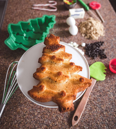 Handstand Kitchen Christmas Tree 3-piece Real Cake Baking Set with Recipes...