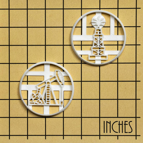 Set of 2 cookie cutters (Designs: Oil Derrick & Pump Jack), 2 pieces - Bakerlogy...