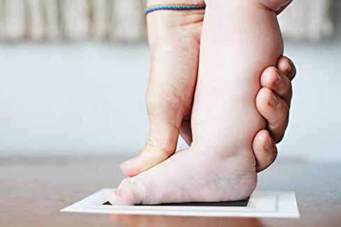 Pearhead Babyprints Newborn Baby Handprint or Footprint Double-Sided Photo Ornament with Clean Touch Ink Pad - Makes A Perfect Holiday Gift for Baby's First Christmas