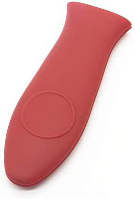 WeTest 2 Silicone Hot Handle Cover, 2 Plastic Grill Pan Scrapers, 2 Plastic Pan Scrapers for Cast Iron Skillets, Frying Pans and Griddles, Red (6 Pack Scraper Plastic Set R)