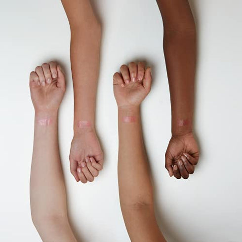 essence | Glimmer GLOW Lipstick | pH Color Changing Technology | Subtle & Sheer Pink | Vegan & Cruelty Free | Free From Parabens, Gluten, Oil, Preservatives & Microplastic Particles