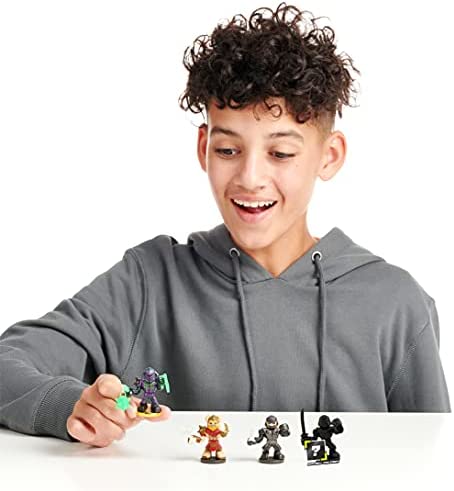 Akedo Ultimate Arcade Warriors - Warrior Collector 4 Pack - 3 Mini Battling Action Figures: Darksting, Axel & Nightblade and one Hidden Mini Battling Action Figure!, Multicolor (14251)
