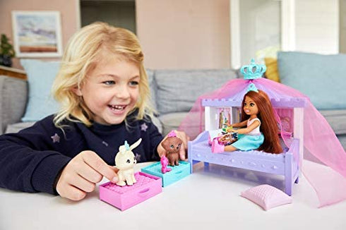 Barbie Princess Adventure Chelsea Princess Storytime Playset, with Chelsea Doll, Canopy Bed, 2 Pets and Accessories, Gift for 3 to 7 Year Olds , Red