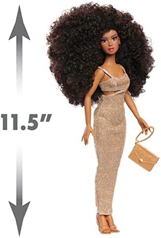 Naturalistas 11.5-inch Fashion Doll and Accessories Dayna, Curly 3C Textured Hair, Medium Brown Skin Tone, Designed and Developed by Purpose Toys