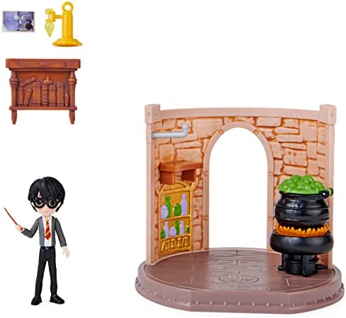 Wizarding World Harry Potter, Magical Minis Potions Classroom with Exclusive Harry Potter Figure and Accessories, Kids Toys for Ages 5 and up