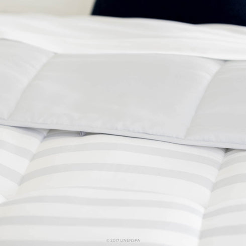 LINENSPA All Season Hypoallergenic Down Alternative Microfiber Comforter, Twin, Light Gray/White