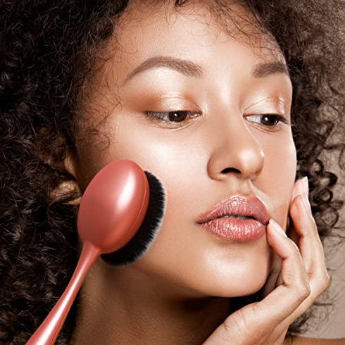 Real Techniques Blend and Blur Foundation Brush, For Liquid Foundation, Easy Makeup Application, Oval Shaped Brush Head with Dense, Plush, Synthetic Bristles, Orange Face Brush, 1 Count
