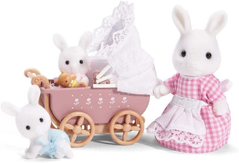 Calico Critters Connor & Kerri’s Carriage Ride, Doll Playset, Collectible, Ready to Play, Model Number: CC2488