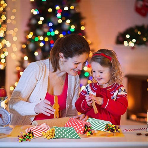 Kolewo4ever 100 pieces Christmas Treat Bags Christmas Goodies Bags, Kraft Holiday Gift Bags Red Green Candy Buffet Paper Bags Xmas Holiday Party Favor Goody Bags