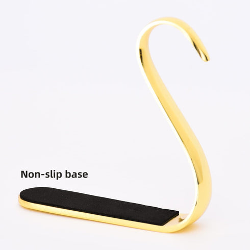 Yuokwer Christmas Stocking Holders for Mantel Set of 4- Stocking Hooks Hanger for Fireplace Christmas Hooks Safety Hang Grip Stockings Clip for Christmas Party Decoration (Gold, Pack of 4)