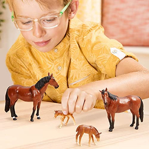 Terra by Battat - Quarter Horse Family - Miniature Toy Horse Family Figurines for Kids 3-Years-Old & Up (4 Pc)