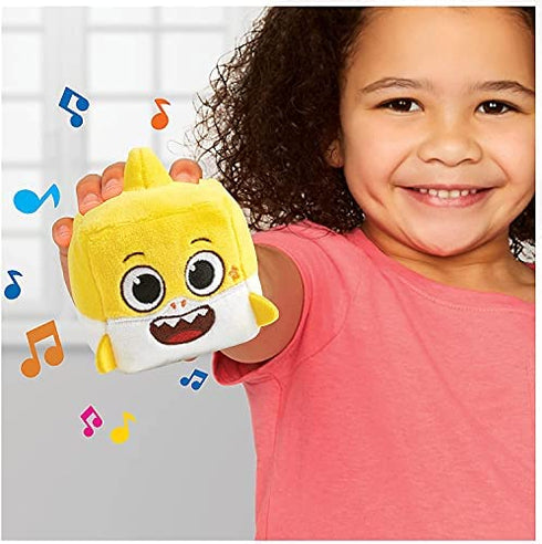 Baby Shark's Big Show! Song Cube – Singing Baby Shark Plush – Stuffed Animal Toys for Toddlers