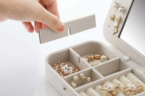 Vlando Travel Jewelry Case Box Women PU Leather 2 Layer Jewelry Organizer Holder for Necklace Earring Rings-Green