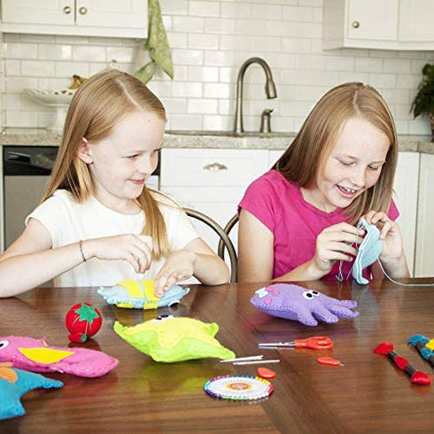 Jueybean Kid Craft Felt Kit - 6 Cute Sea Animals Beginners Sewing Kits - Little Kids Ages 7 to 12 - Easy Childrens First Sew Kit - Great for Travel - Fun Beginning DIY Crafting for Girls and Boys