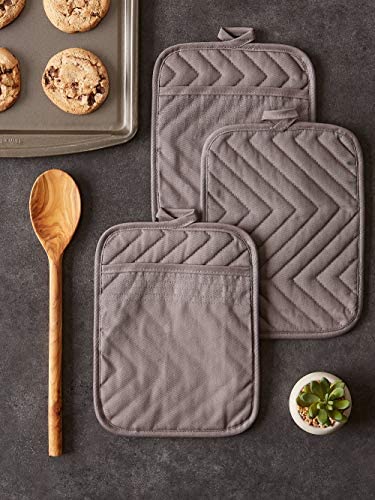 DII Heat Resistant Quilted Cotton, Pocket Potholder, 7x9, Gray, 3 Piece