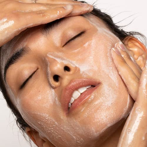 Youth To The People Youth Stacks Get Up + Glow - Superfood Cleanser (30mL) + 15% Vitamin C Energy Serum (8mL) Morning Skincare Kit - Cleanse the Skin, Illuminate the Complexion + Depuff - Vegan