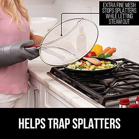 Gorilla Grip Splatter Screen for Frying Pan, Easy Clean Stainless Steel Grease Cover, Stop Hot Oil and Bacon Splash, Cooking Guard for Skillet, Comfortable Handle, Dishwasher Safe, 9.8 Inch, Red
