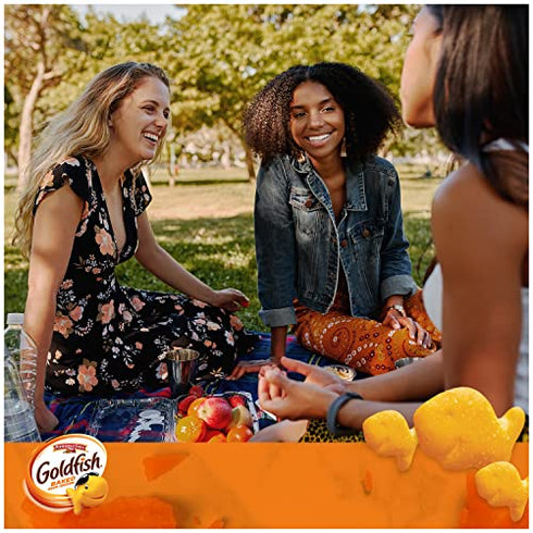 Goldfish Flavor Blasted Crackers, Xtra Cheddar Snack Pack, 0.9 oz, 9-CT Multi-Pack Tray