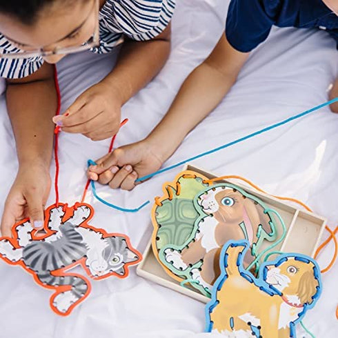 Melissa & Doug Lace and Trace Activity Set: Pets - 5 Wooden Panels and 5 Matching Laces - Lacing Toys For Toddlers, Fine Motor Skills Threading Cards, Lacing Cards For Preschoolers And Kids Ages 3+