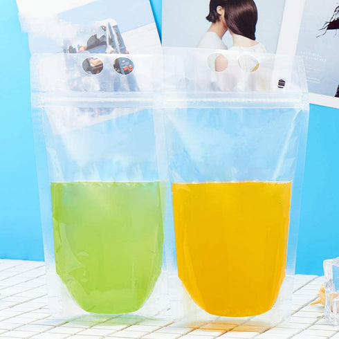 100 Pcs Plastic Drink Pouches for Drinks with Straws Hand-Held Juice Bags, Reusable Zipper Clear Drink Bags Smoothie Heavy Duty Juice Pouches for Adults, Cold Hot Drinks