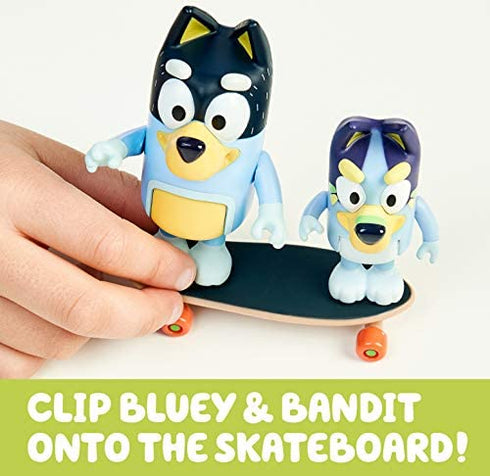 Bluey - Skateboarding 2.5" & Dad 3.27" Figures - 2 Pack, Multicolor (13042)