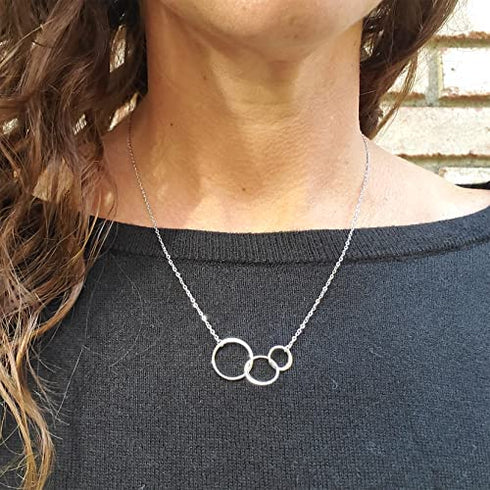 AnalysisyLove 3 Generations Necklace - Sterling Silver Interlocking Infinity 3 Circles Necklace for Grandma Mom Granddaughter, Birthday Jewelry Mothers Day Gift