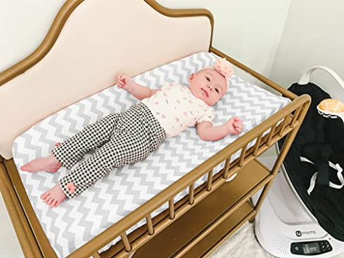 Changing Pad Cover – Premium Baby Changing Pad Covers 4 Pack – Boy or Girl Changing Pad Cover – Pure Jersey Machine Washable Grey and White Changing Table Cover – Diaper Changing Pad Cover Sheets