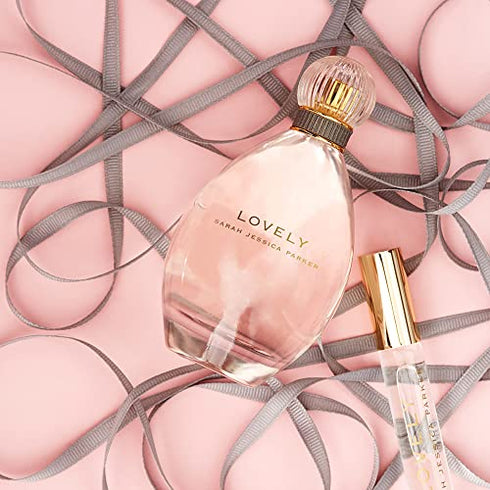 Lovely by SJP Body Mist - A Timeless, Floral Woody Body Spray Fragrance for Women - Fresh Mandarin, Bergamot, Lavender, and Apple Perfume Blend - Vibrant, Long Lasting Scent - 8 Oz