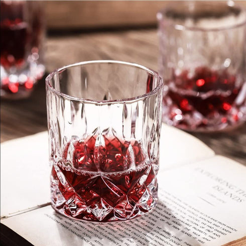 SJZQ Old Fashioned whiskey Glasses set ,with 4PCS 10OZ Crystal Whisky Rocks Glasses for Beer mug, Bourbon, Liquor Cocktail ,Drinks water tumbler Gifts