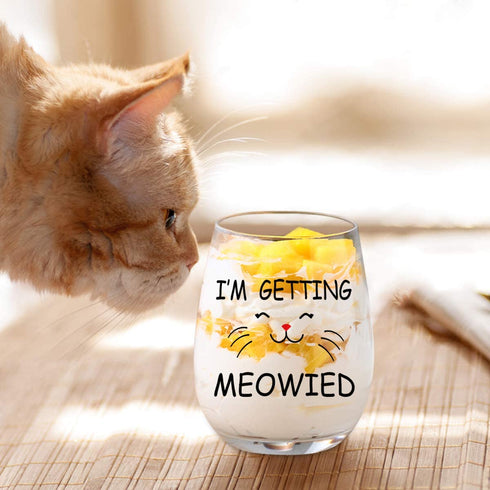 I'm Getting Meowied Stemless Wine Glass, Engagement Gift for Her Bride to Be Fiancee Women Cat Lover Friends Wedding Engagement Party Bridal Shower, Funny Wine Gift for Red White Wine, 15 Oz