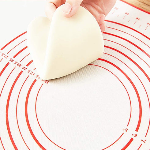 Rolling Pin nonstick and Silicone Baking Pastry Mat combo kit, Adjustable Rolling Pin With Thickness Rings, Rolling Pin for Baking Fondant, Pizza, Pie, Pastry, Pasta, Dough, Cookies (Red )
