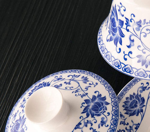 Chinese Porcelain Teacups 10oz Gaiwan Peony Lotus Flower Tureen Tradition Sancai Cover Bowl Lip Cup Saucer Tea Set (Blue lotus)