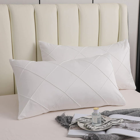 CAWANFLY Pack of 2 White Pillow Shams Standard Size Bedding Pillow Covers with Envelope Closure, Bed Pillowcase with Crisscross Diamond Lattice Pattern (20x26inches)