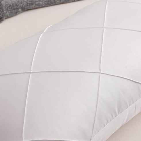 CAWANFLY Pack of 2 White Pillow Shams Standard Size Bedding Pillow Covers with Envelope Closure, Bed Pillowcase with Crisscross Diamond Lattice Pattern (20x26inches)