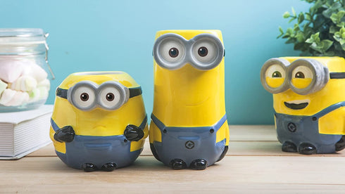Zak Designs Despicable Me Minions Otto Unique 3D Sculpted Ceramic Coffee Mug, Collectible Keepsake Tea Mug for Hot Drinks (14 oz, Otto)