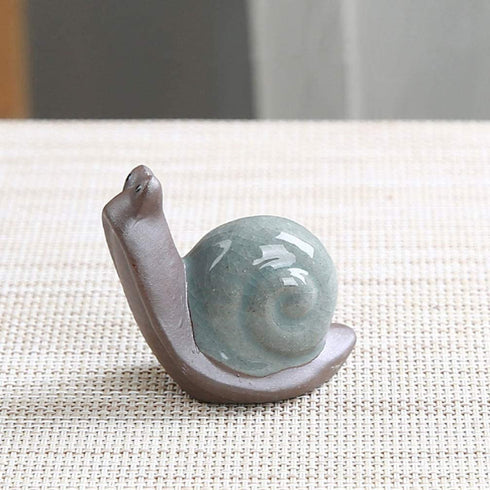 Amosfun 2Pcs Snail Figurine Ceramic- Miniature Snail Ornament - Miniature Cats Minifigures Unicorn Figurines Decor Figurine -Tea Table Ornament Mini Retro Creative -Decor Snail Figurine Ornament