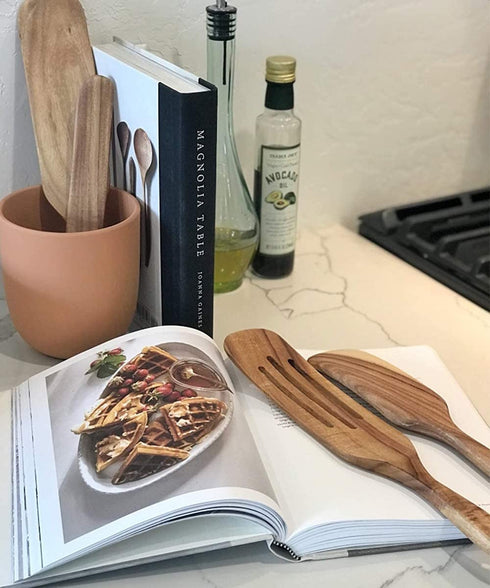 4 PCS Wooden Spurtle Spoons/Utensils Set For Cooking, Natural Acacia Wood Wok Spatula Kitchen Tools Set with 4 Hooks for Stirring Mixing When Cooking Steak Salad Butter